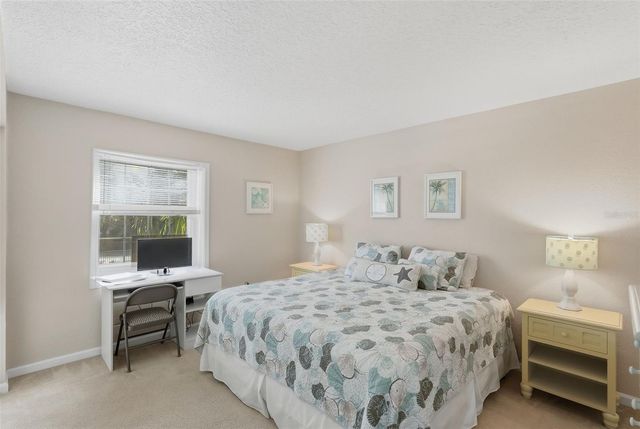 3783 POMPANO D, St Petersburg, FL 33705