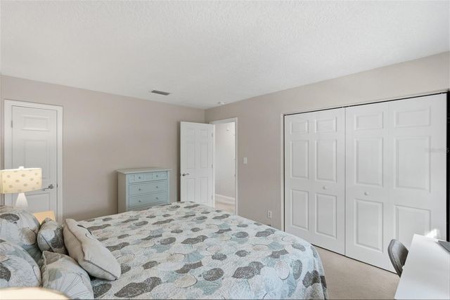 3783 POMPANO D, St Petersburg, FL 33705