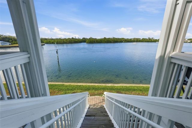 3783 POMPANO D, St Petersburg, FL 33705