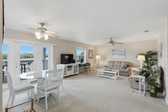 3783 POMPANO D, St Petersburg, FL 33705