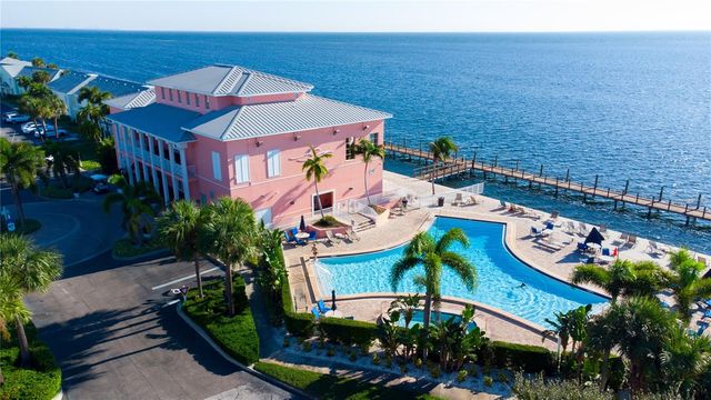 3783 POMPANO D, St Petersburg, FL 33705