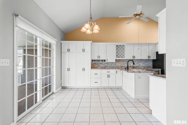 6600 Carlisle Bend Street, Springfield, IL 62711