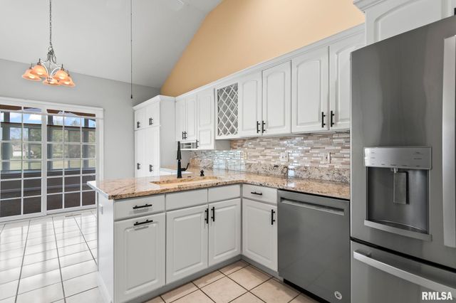 6600 Carlisle Bend Street, Springfield, IL 62711