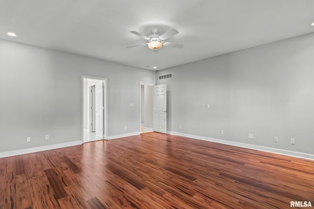 6600 Carlisle Bend Street, Springfield, IL 62711