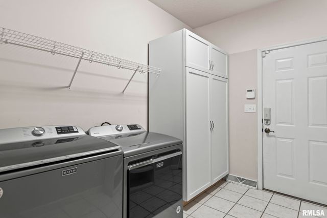 6600 Carlisle Bend Street, Springfield, IL 62711