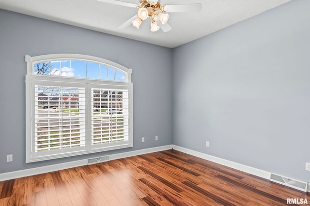 6600 Carlisle Bend Street, Springfield, IL 62711