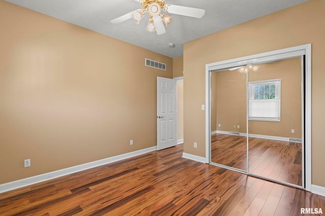 6600 Carlisle Bend Street, Springfield, IL 62711