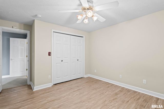 6600 Carlisle Bend Street, Springfield, IL 62711