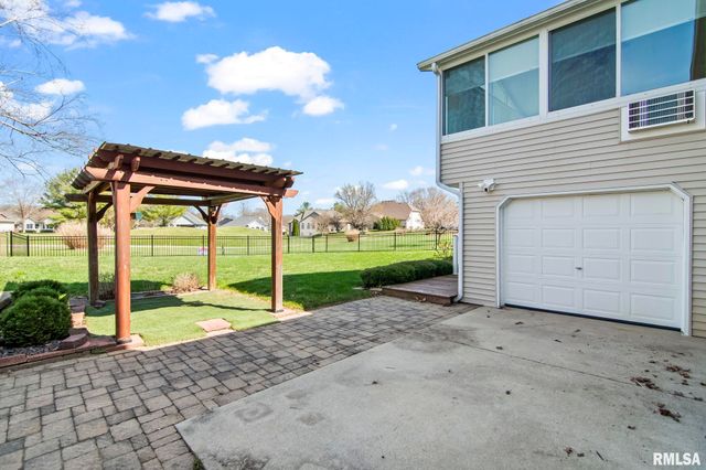 6600 Carlisle Bend Street, Springfield, IL 62711