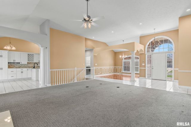 6600 Carlisle Bend Street, Springfield, IL 62711