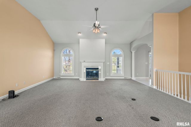 6600 Carlisle Bend Street, Springfield, IL 62711