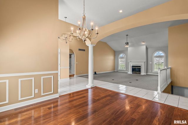 6600 Carlisle Bend Street, Springfield, IL 62711