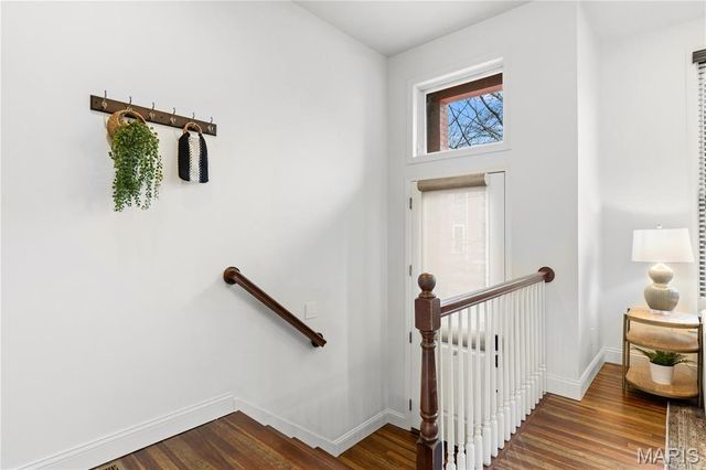 1310 Mackay Place, St Louis, MO 63104