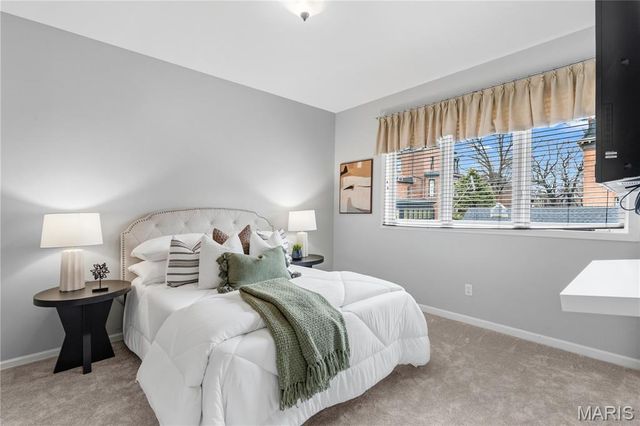 1310 Mackay Place, St Louis, MO 63104