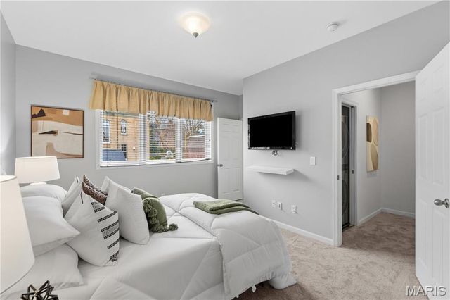 1310 Mackay Place, St Louis, MO 63104