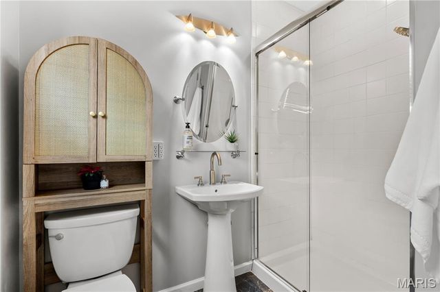 1310 Mackay Place, St Louis, MO 63104