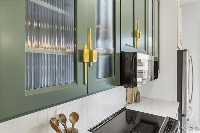 1310 Mackay Place, St Louis, MO 63104