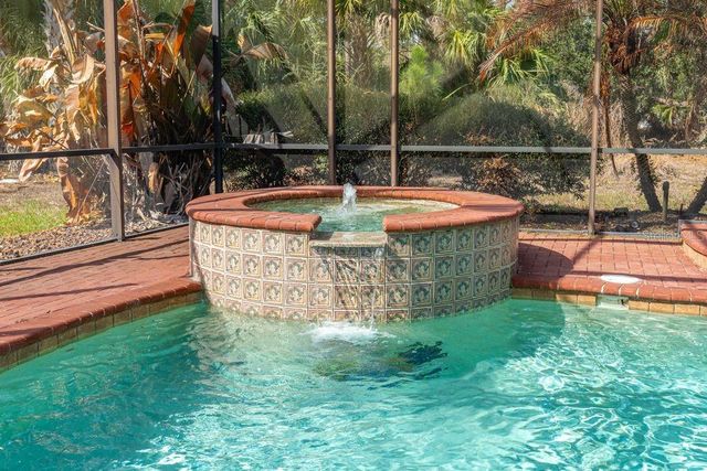 19 RAMBLE WAY, Palm Coast, FL 32164