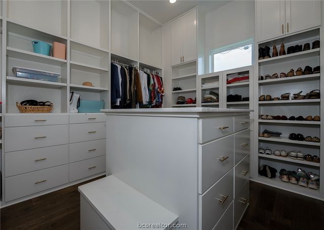2030 Pebble Bend Drive, College Station, TX 77845