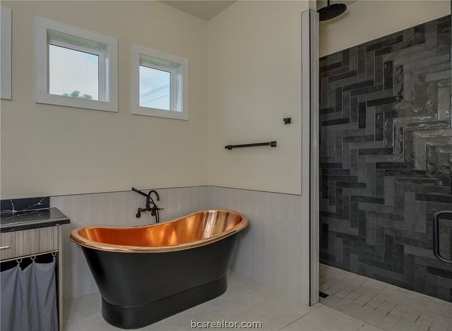 2030 Pebble Bend Drive, College Station, TX 77845