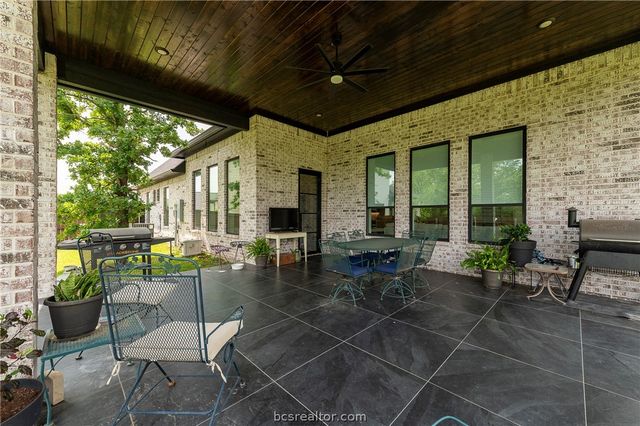 2030 Pebble Bend Drive, College Station, TX 77845