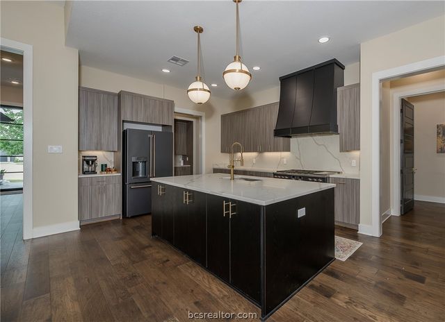 2030 Pebble Bend Drive, College Station, TX 77845