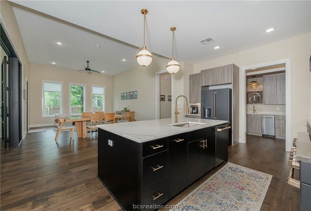 2030 Pebble Bend Drive, College Station, TX 77845