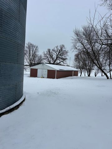 10194 Reardon Avenue SW, Cokato, MN 55321