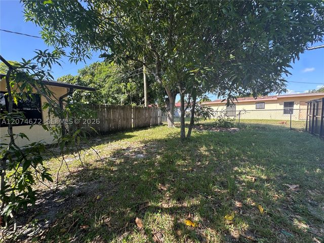 631 NW 37th Ave, Lauderhill, FL 33311