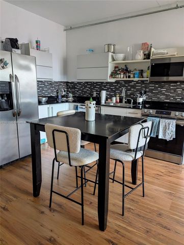 690 SW 1st Ct 1423, Miami, FL 33130