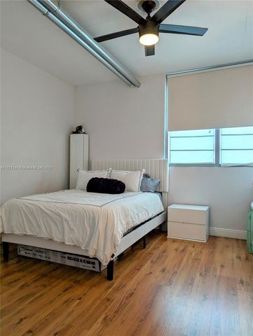 690 SW 1st Ct 1423, Miami, FL 33130