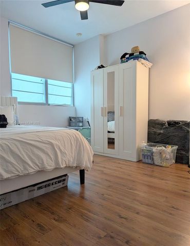 690 SW 1st Ct 1423, Miami, FL 33130