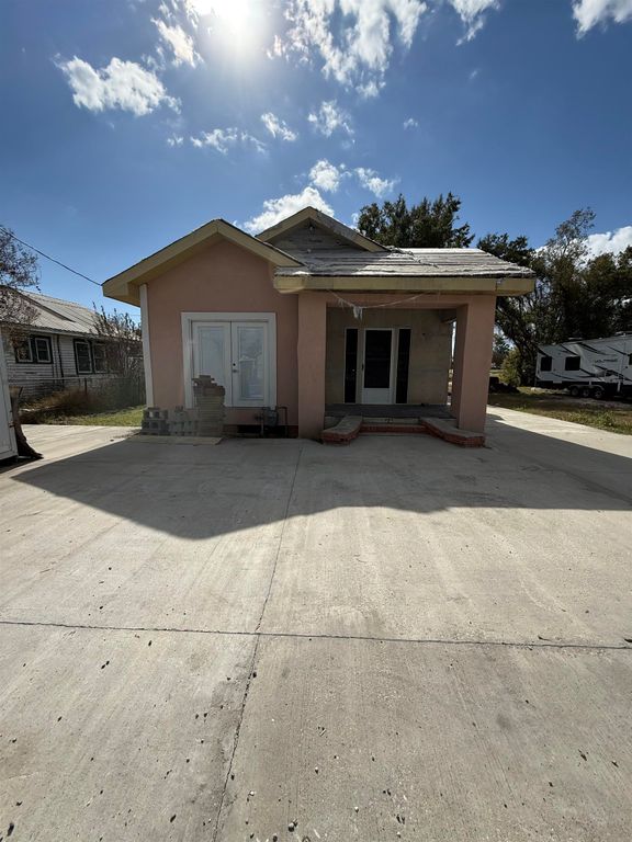 8612 Park Ave, Houma, LA 70363