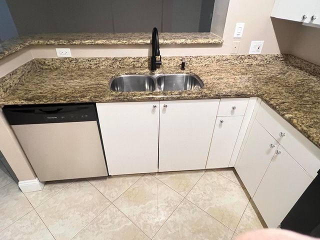 11780 St Andrews Place 105, Wellington, FL 33414