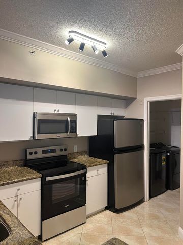11780 St Andrews Place 105, Wellington, FL 33414