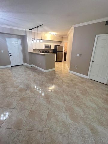 11780 St Andrews Place 105, Wellington, FL 33414