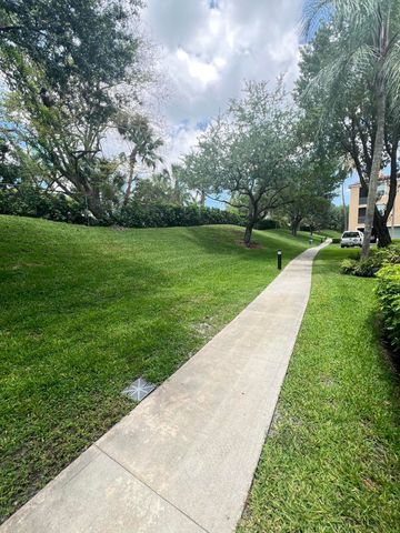 11780 St Andrews Place 105, Wellington, FL 33414
