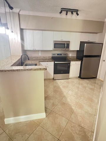 11780 St Andrews Place 105, Wellington, FL 33414