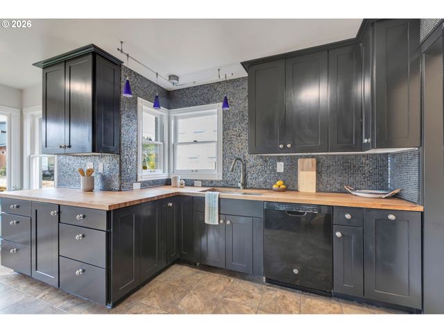 2508 Se 67TH Ave, Portland, OR 97206
