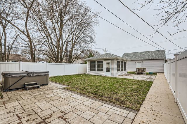3254 W 115th Street, Chicago, IL 60655