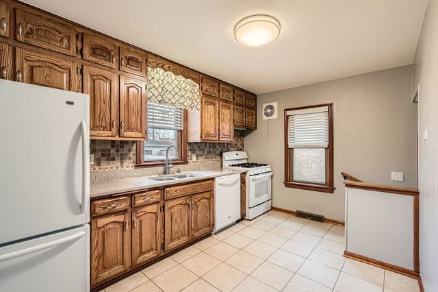3254 W 115th Street, Chicago, IL 60655