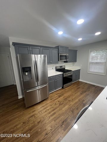 6 Pierce Place, Pinehurst, NC 28374