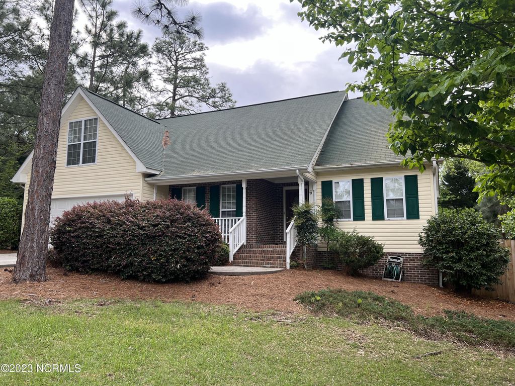 6 Pierce Place, Pinehurst, NC 28374