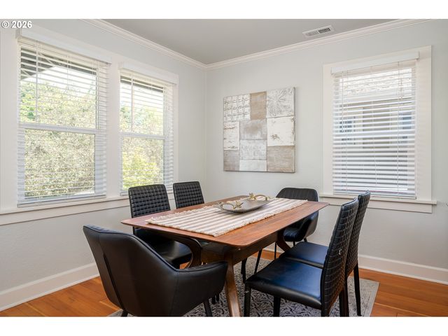 9332 N KELLOGG St, Portland, OR 97203