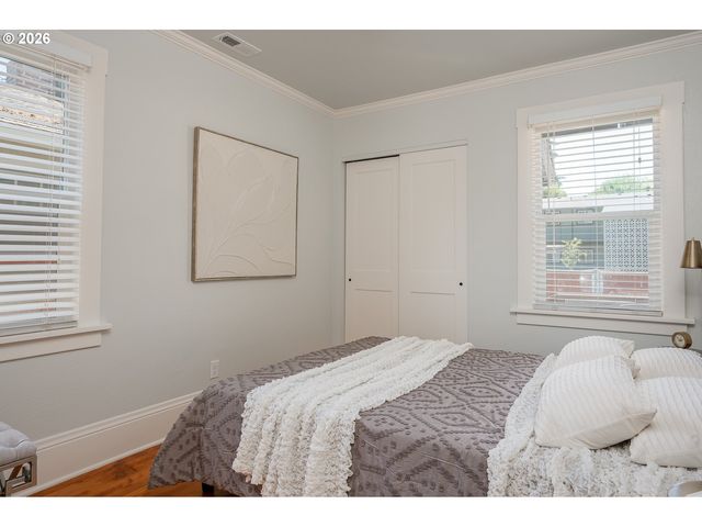 9332 N KELLOGG St, Portland, OR 97203