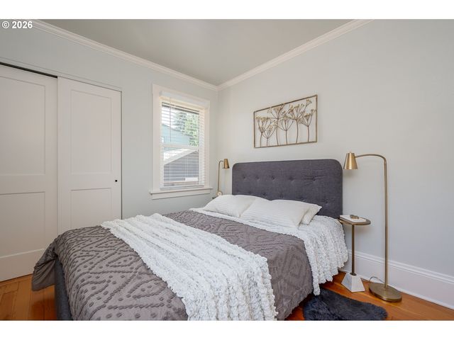9332 N KELLOGG St, Portland, OR 97203