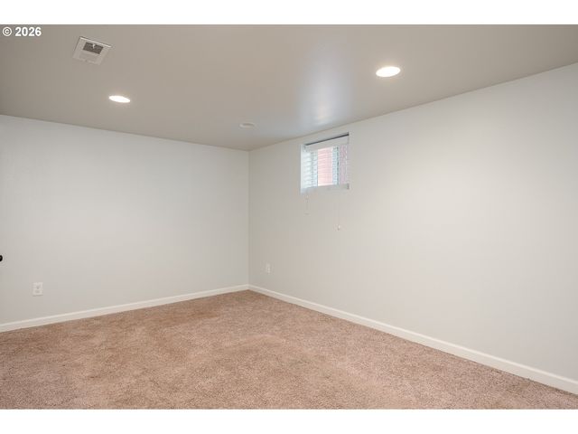 9332 N KELLOGG St, Portland, OR 97203