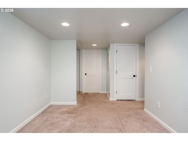 9332 N KELLOGG St, Portland, OR 97203