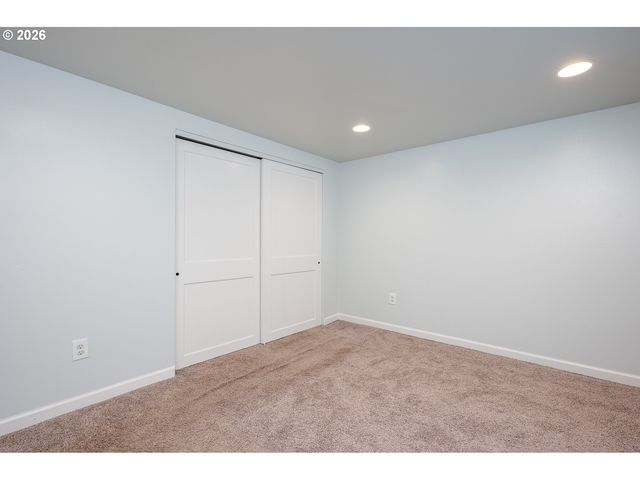 9332 N KELLOGG St, Portland, OR 97203