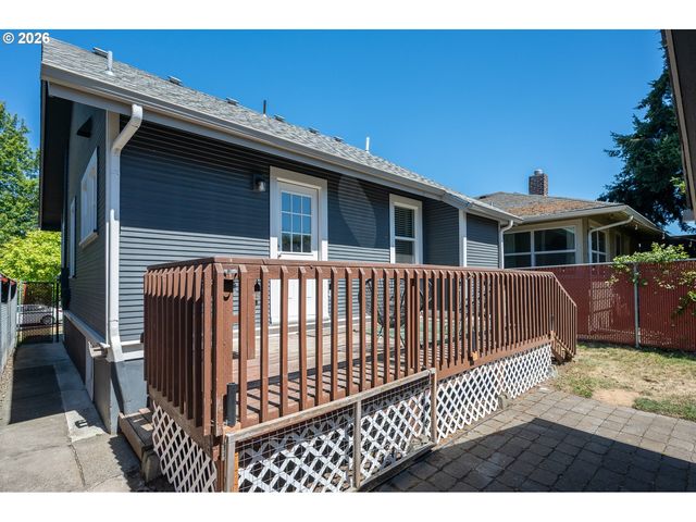 9332 N KELLOGG St, Portland, OR 97203